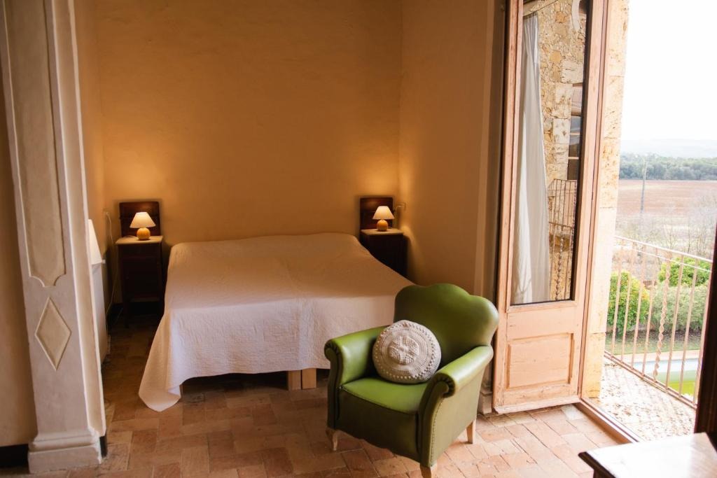 Can Traver de Besalú (2)